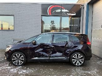 Coche accidentado Renault Scenic RENAULT SCENIC 1.7D 2020 7 ZIT 2020/12