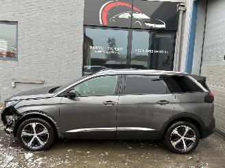 krockskadad bil auto Peugeot 5008 PEUGEOT 5008 1.5D 2023 7 ZIT 2023/5