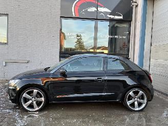 Vaurioauto  passenger cars Audi A1 AUDI A1 1.6TDI 2014 2014/4