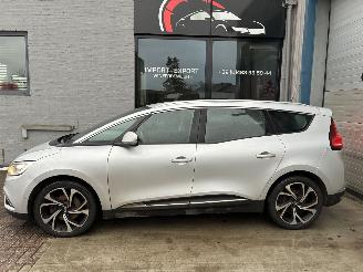 skadebil auto Renault Grand-scenic RENAULT SCENIC 1.5D 2018 7 ZIT 2018/6