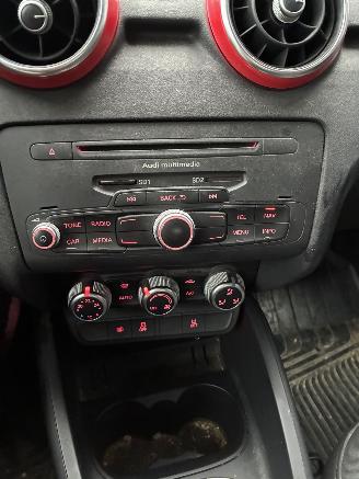 Audi A1 AUDI A1 1.6TDI S LINE 2015 picture 17