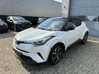 damaged passenger cars Toyota C-HR TOYOTA CHR HYBRID 2019 2019/1