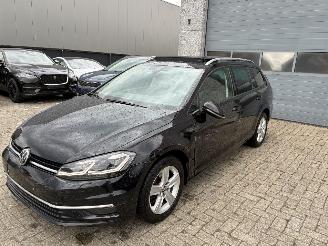 Damaged car Volkswagen Golf VW GOLF 7 1.6TDI DSG 2018 2018/7