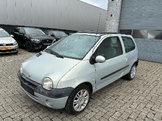 krockskadad bil auto Renault Twingo RENAULT TWINGO 1.1 2006 2006/12