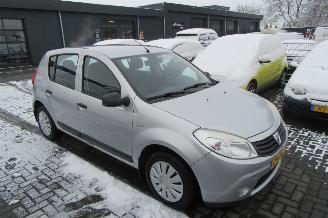 Damaged car Dacia Sandero 1.6 Ambiance 2008/8