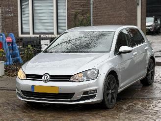 Schadeauto Volkswagen Golf 1.6 TDI NAP RIJDBAAR 2017/1