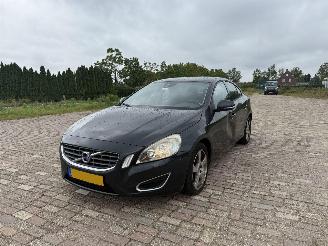 Auto incidentate Volvo S-60 2.0 D3 2011/1
