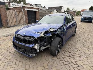 BMW 3-serie 330e M PAKKET X-Drive picture 2