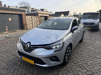 krockskadad bil auto Renault Clio 1.0 TCe  Initiale Paris AUTOMAAT 2021/1