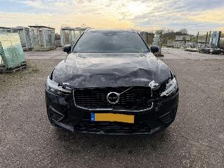 Volvo Xc-60 2.0 T8 R DESIGN AWD picture 2