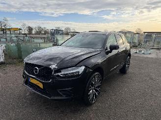 damaged passenger cars Volvo Xc-60 2.0 T8 R DESIGN AWD 2018/1