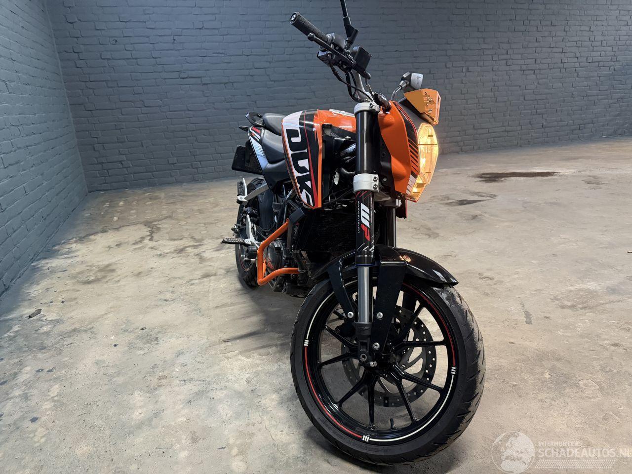 Audi  KTM Tour 125 Duke