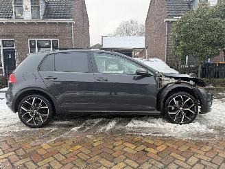 Volkswagen Golf 2.0 TDI AUTOMAAT 150 PK PANO picture 7