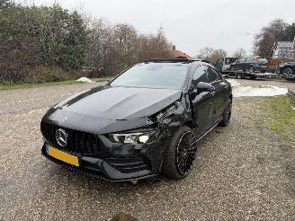 Auto incidentate Mercedes Cla-klasse 250e AMG PANO 2020/1