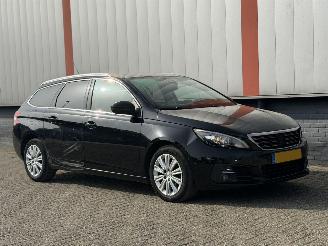 Voiture accidenté Peugeot 308 1.6 BlueHDI AUTOMAAT 2017/1