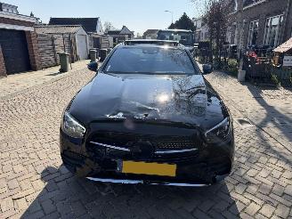 Mercedes E-klasse 300de 4 Matic AMG PANO picture 3