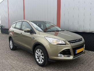 uszkodzony samochody osobowe Ford Kuga 1.5 Titanium 4WD AUTOMAAT 2015/1