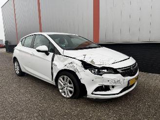 Unfallwagen Opel Astra 1.0 Online Edition NAP 2017/1