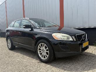 Unfallwagen Volvo Xc-60 2.0 D3 Summum AUTOMAAT 2010/1