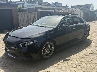 Coche accidentado Mercedes A-klasse A180 AMG PANO 2019/1