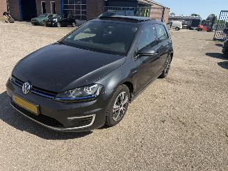 Volkswagen Golf 1.4 TSI GTE PANO picture 2
