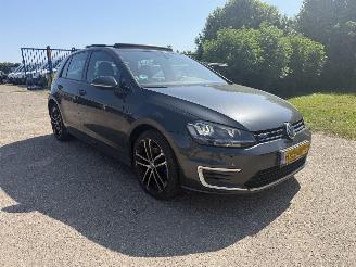 Unfallwagen Volkswagen Golf 1.4 TSI GTE PANO 2015/1