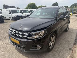 damaged passenger cars Volkswagen Tiguan 1.4 TSI Sport & Style 2015/1