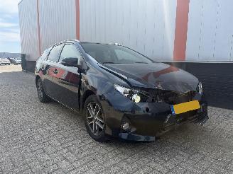 škoda osobní automobily Toyota Auris Touring Sports 1.8 hybride 2014/1