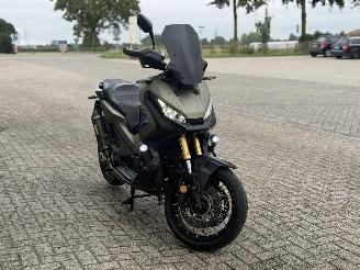 Honda  750 X - ADV - AKRA - CARBON picture 16