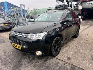 Damaged car Mitsubishi Outlander 2.0 PHEV BUSINESS EDITION PLUG IN 2014/8