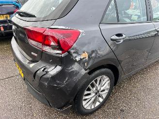 Kia Rio 1.0TGDI DESIGN EDITION picture 17