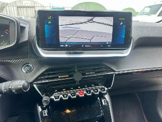 Peugeot e-208  picture 10