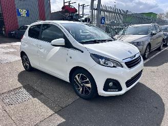 krockskadad bil auto Peugeot 108 1.0 AUTOMAAT 2017/4