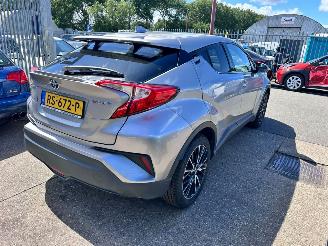 Toyota CH-R 1.8 HYRBIDE picture 4