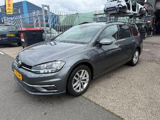 Damaged car Volkswagen Golf 1.6 TDI / DSG / 2017/4