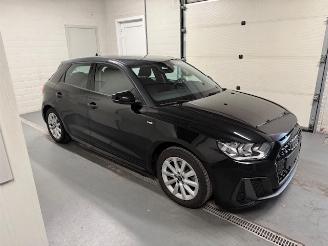 Voiture accidenté Audi A1 S-LINE 2024/10