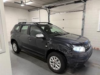 krockskadad bil auto Dacia Duster  2024/2