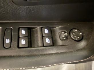 Peugeot 208  picture 11