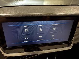 Peugeot 208  picture 14