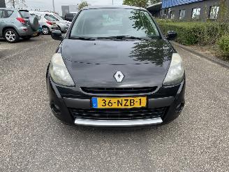 Renault Clio 1.2 5drs picture 5