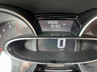 Renault Clio 5drs airco picture 15