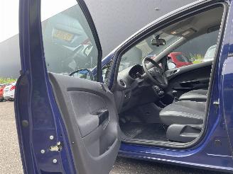 Opel Corsa 1.2 5drs cosmo picture 9