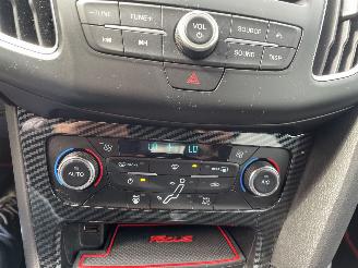 Ford Focus 1.5 150pk  ST picture 14