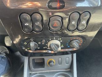 Dacia Duster 1.6 airco picture 8