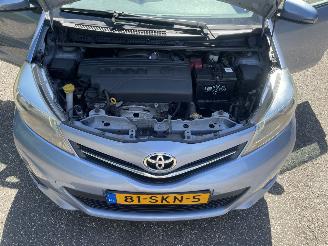 Toyota Yaris 1.3 5drs picture 7