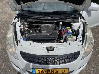 Suzuki Swift 1.2 5drs clima picture 7