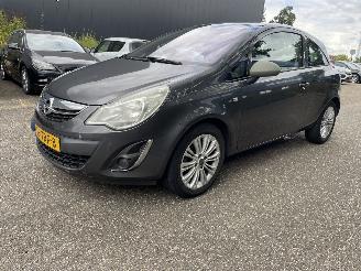 skadebil auto Opel Corsa 1.4 aut. cosmo 2012/9