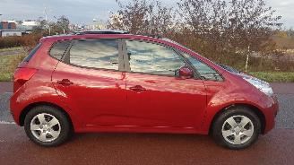 Voiture accidenté Kia Venga AUTOMAAT...PANODAK.. 2011/4