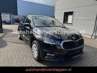 Skoda Fabia Selection DAB+ Klima R-Cam picture 1