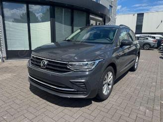 Unfallwagen Volkswagen Tiguan III Life TSI 96 kW 16V TSI NAVI+ 2021/4